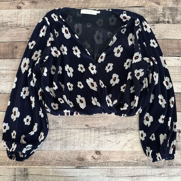 ASTR The Label Floral Navy Long Sleeve Ribbed Cropped Hippie Blouse | M - Picture 1 of 8
